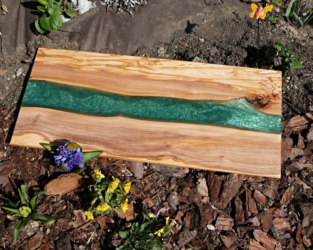 Epoxidový podnos z olivového dříví 2