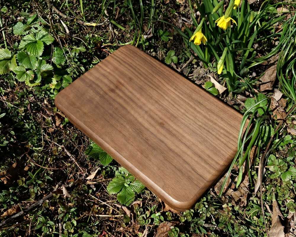 Kuchyňské prkénko z amerického ořechu 250 x 160 mm