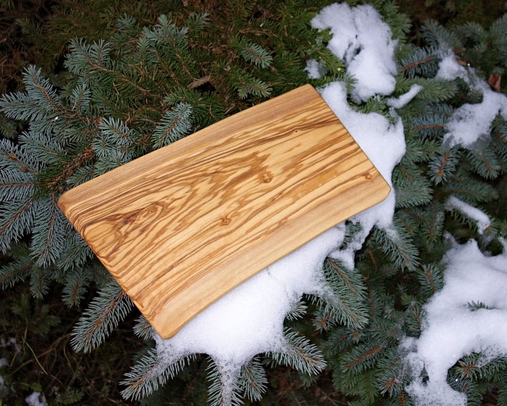 Olivové prkénko nepravidelné 310 x 180 x 24 mm