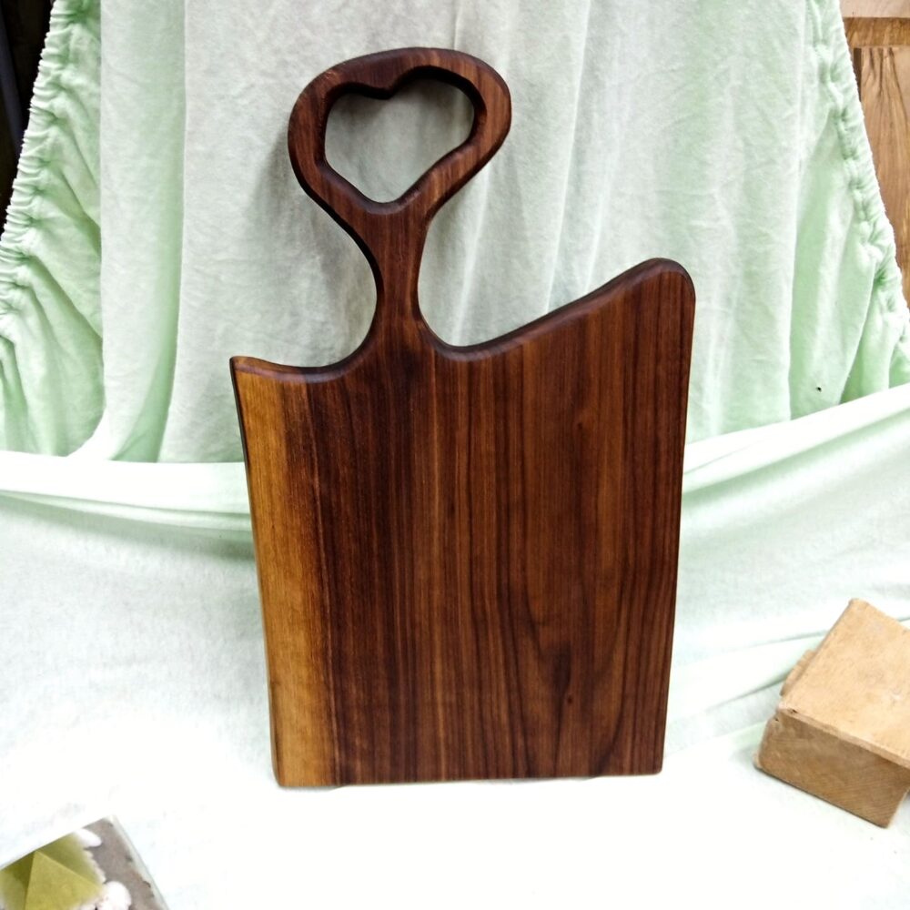 Kuchyňské prkénko z amerického ořechu