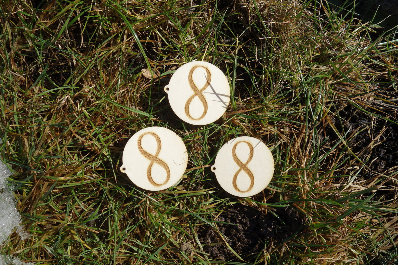 Nekonečno pr. 5 cm, světlý motiv, k zavěšení