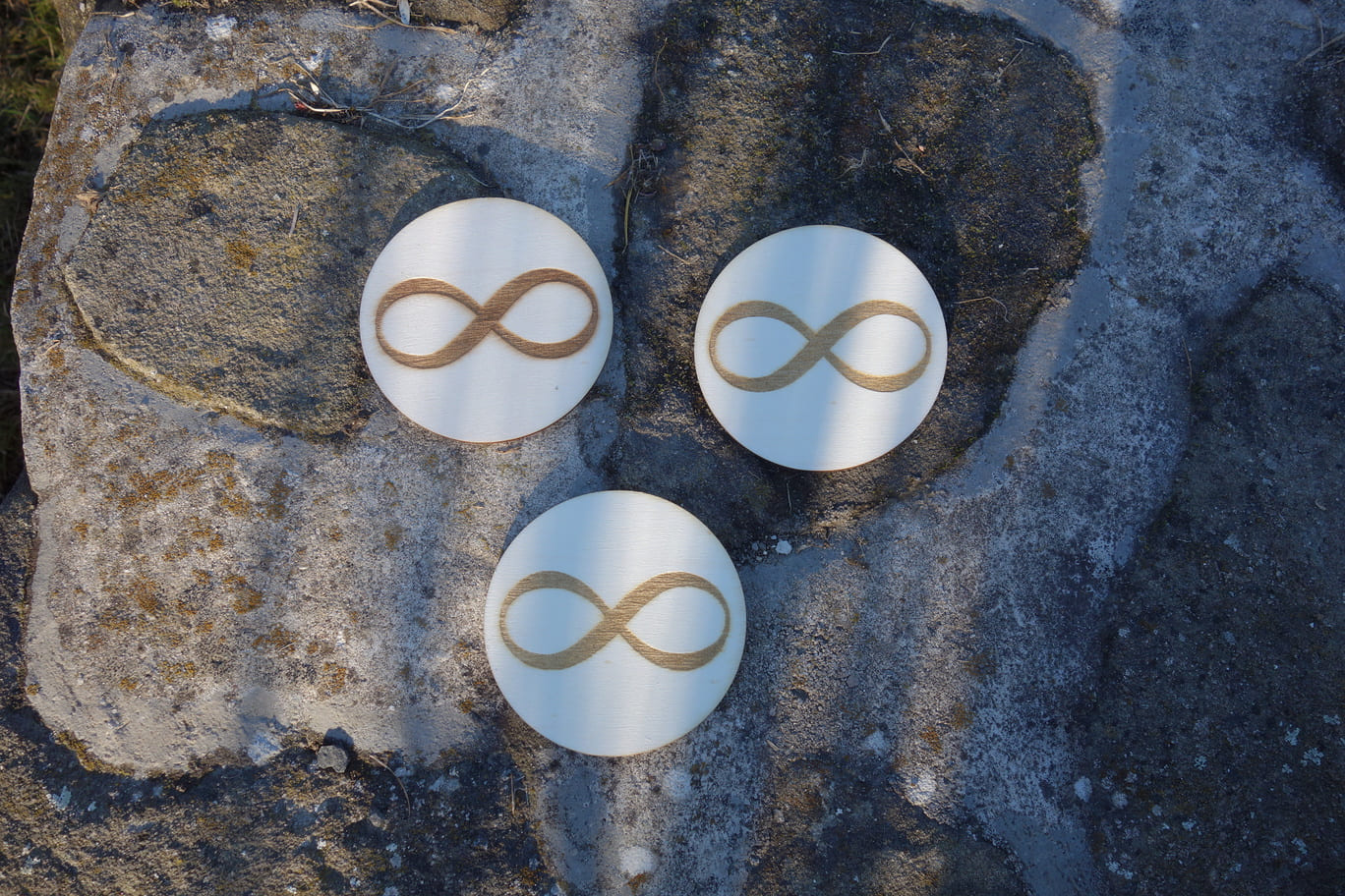 Nekonečno pr. 8 cm, světlý motiv - Obrázek 2