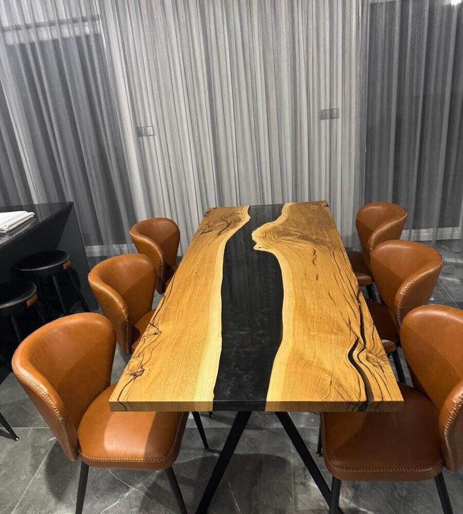 Epoxidový stůl z dubového masivu, kovová podnož